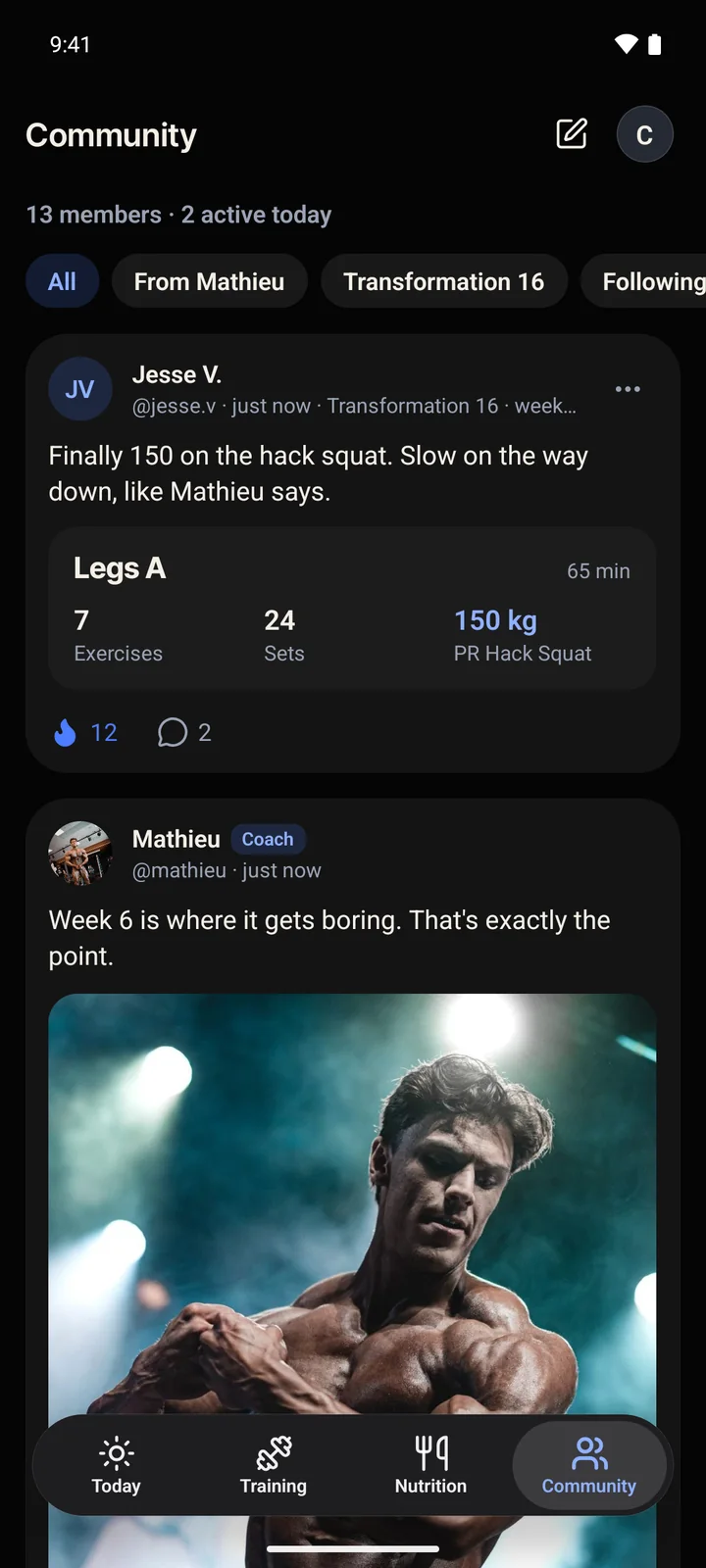 The community in the app: a member’s PR workout and a post by Mathieu with a photo